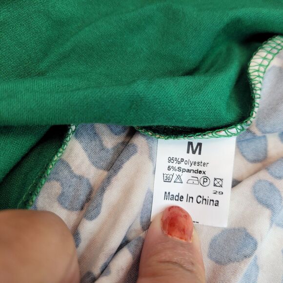 Women's Green V-Neck Short Sleeve Top With Leopard Print Pocket & Back Casual M - Picture 5 of 7